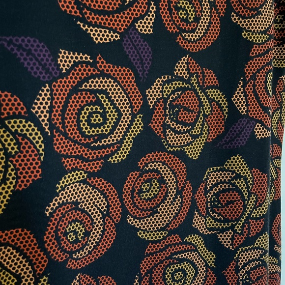 Lularoe Julia - Picture 2 of 4